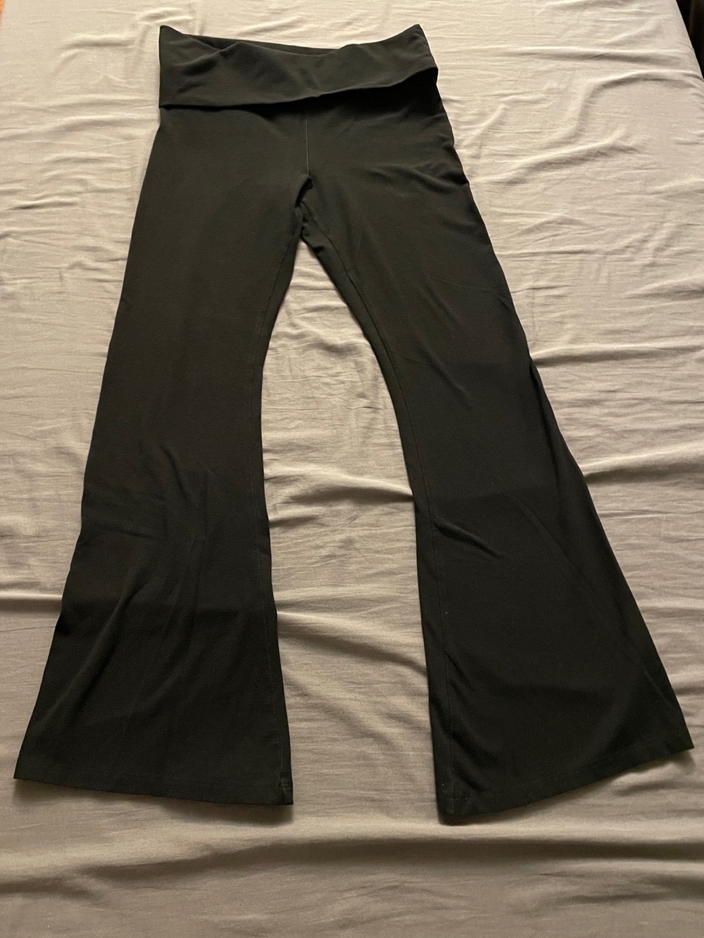 PINK Victoria's Secret Black Fold over Flare Leggings with Bling Rhinestones M - Picture 2 of 3